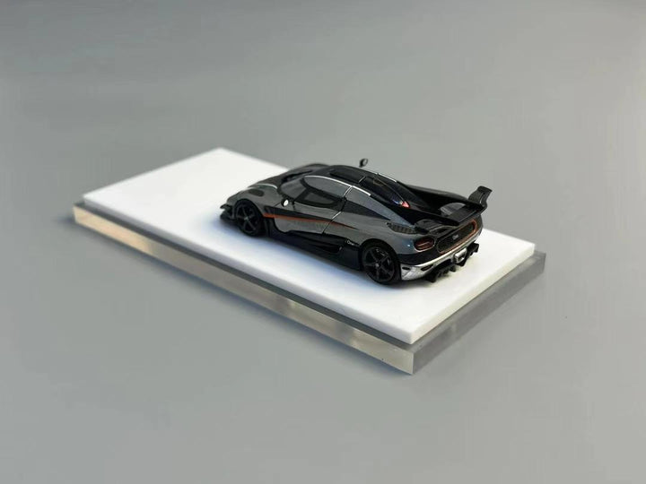 [Preorder] Flame 1:64 Koenigsegg One:1 (2 Version)