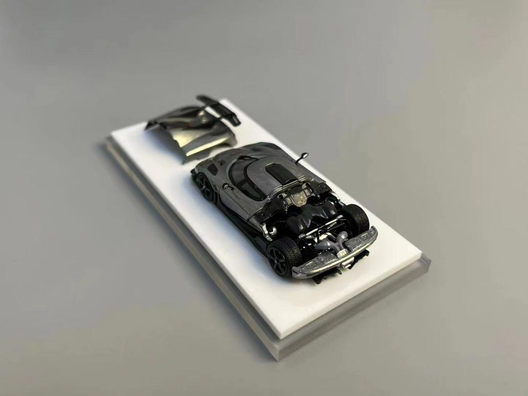 [Preorder] Flame 1:64 Koenigsegg One:1 (2 Version)