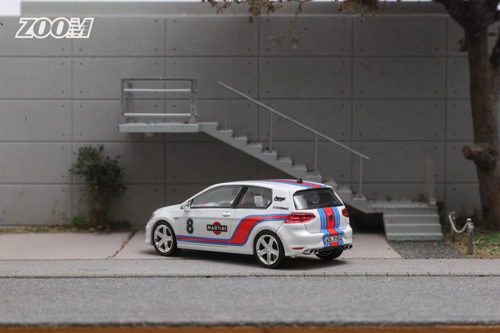 Zoom 1:64 Volkswagen Golf VII R Hot Hatch (3 Colors) – Horizon Diecast