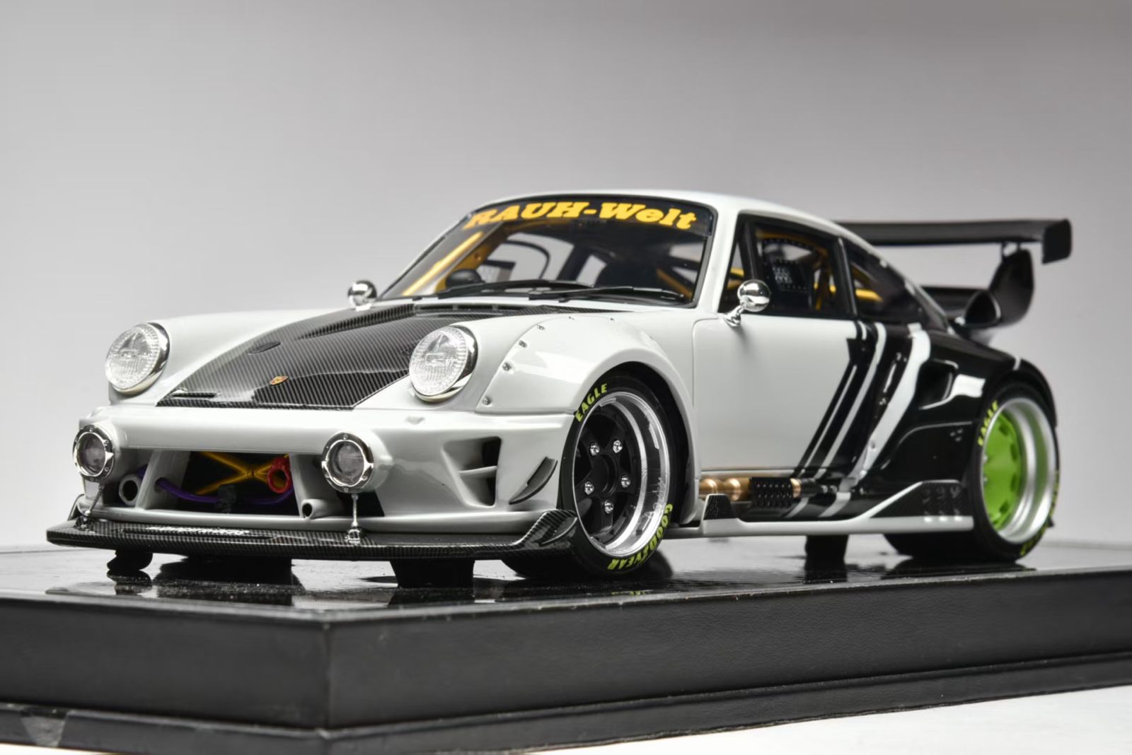 MCM 1:18 Porsche RWB 964 (4 Versions) – Horizon Diecast
