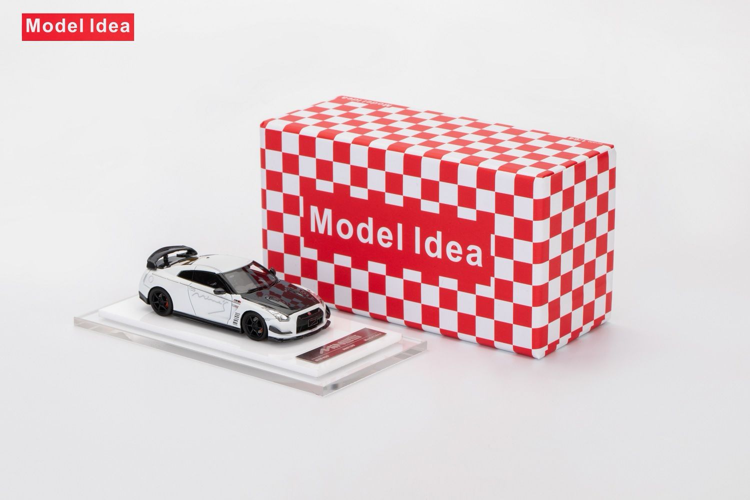 Model Idea 1:64 Nissan GT-R R35 Mines White Carbon-Hood – Horizon