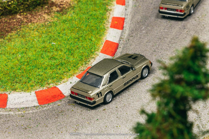 [Preorder] Tarmac Works 1:64 Mercedes-Benz 190 E 2.3-16 Race of Champion 1984 T64G-047-84ROC11