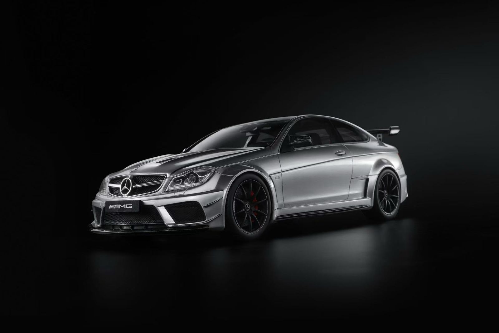 Preorder] NA 1:18 Mercedes-Benz C63 AMG Black Series Resin