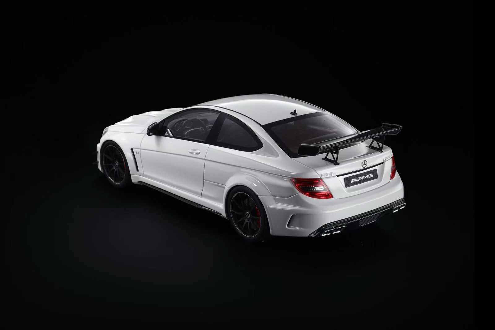 Preorder] NA 1:18 Mercedes-Benz C63 AMG Black Series Resin