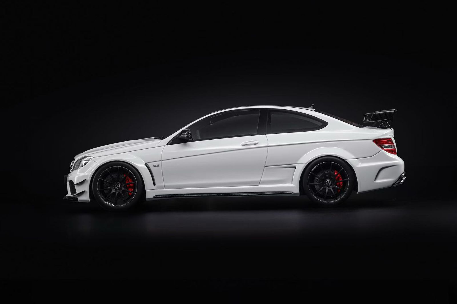 NA 1:18 Mercedes-Benz C63 AMG Black Series Resin Model (3