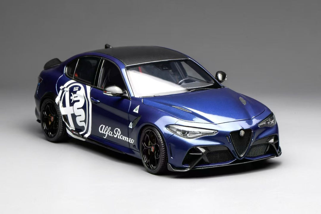 [Preorder] MOTORHELIX 1:18 Alfa Romeo Giulia GTA/ GTAm (2 colors)