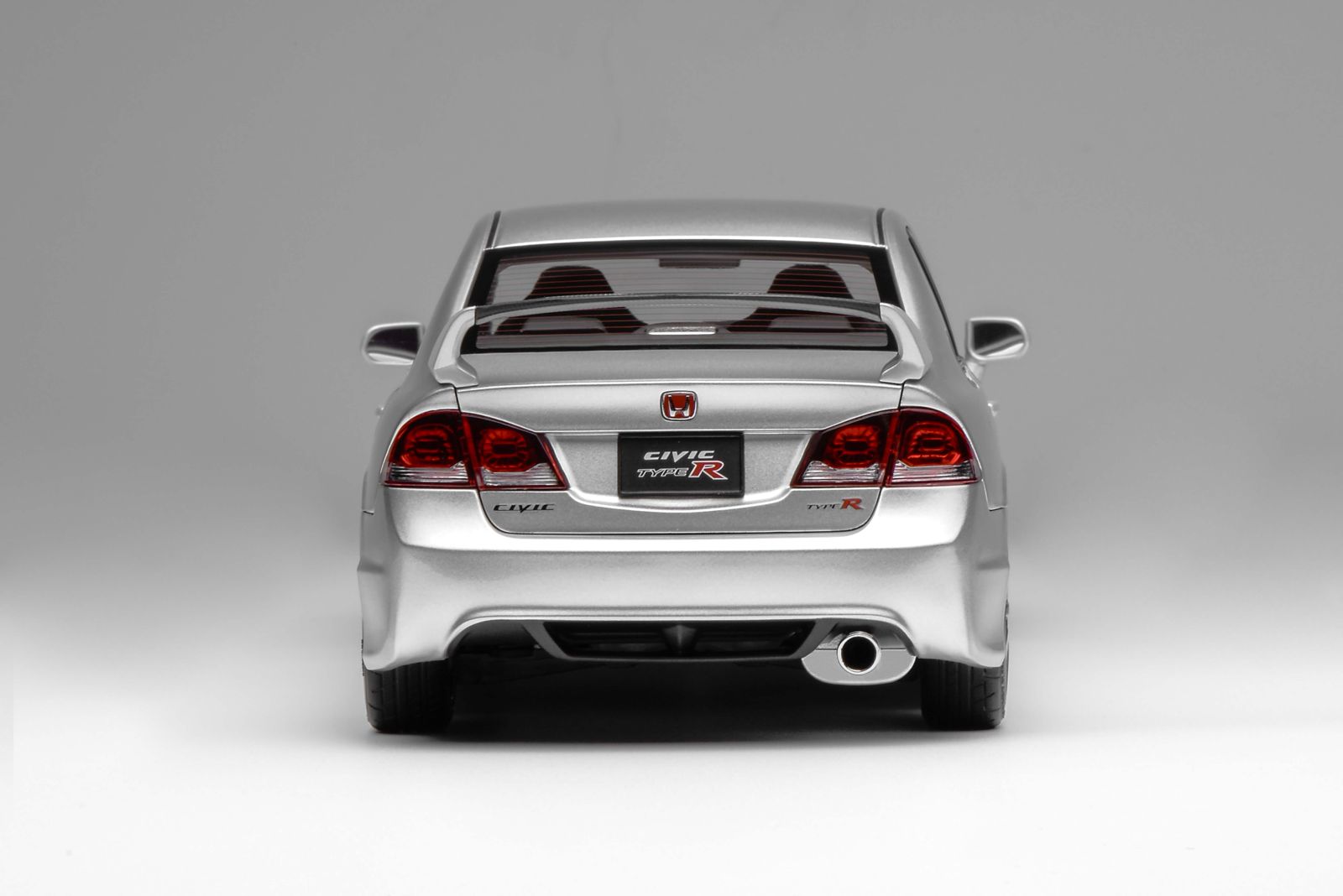 MOTORHELIX 1:18 Honda Civic Type R (FD 2) 2007 Late Version (2