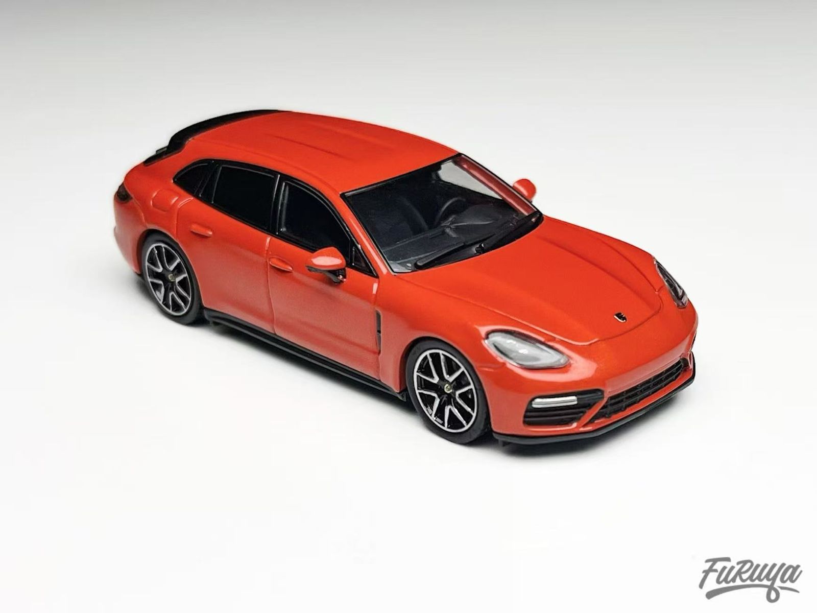 Furuya 1:64 Porsche Panamera Turbo Sedan/Shooting Brake Ver (2
