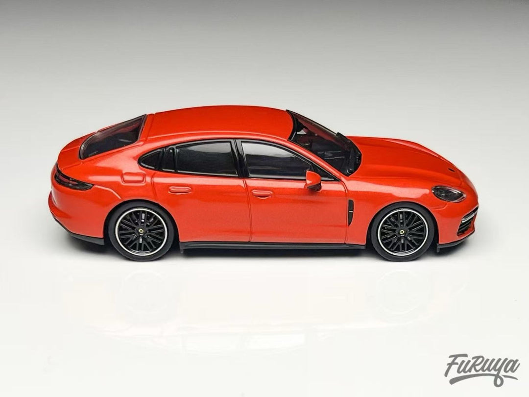 Furuya 1:64 Porsche Panamera Turbo Sedan/Shooting Brake Ver (2 Colors)