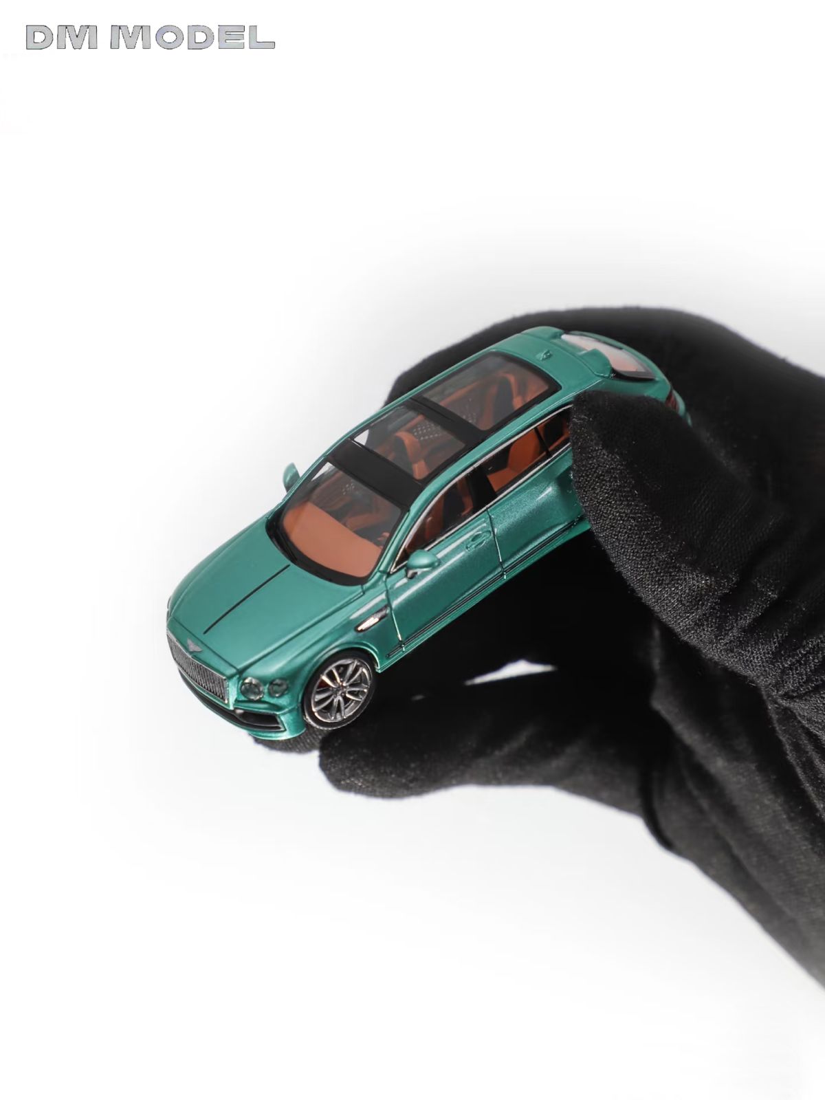 DM Model 1:64 Bentley Flying Spur Shooting Brake (3 Colors
