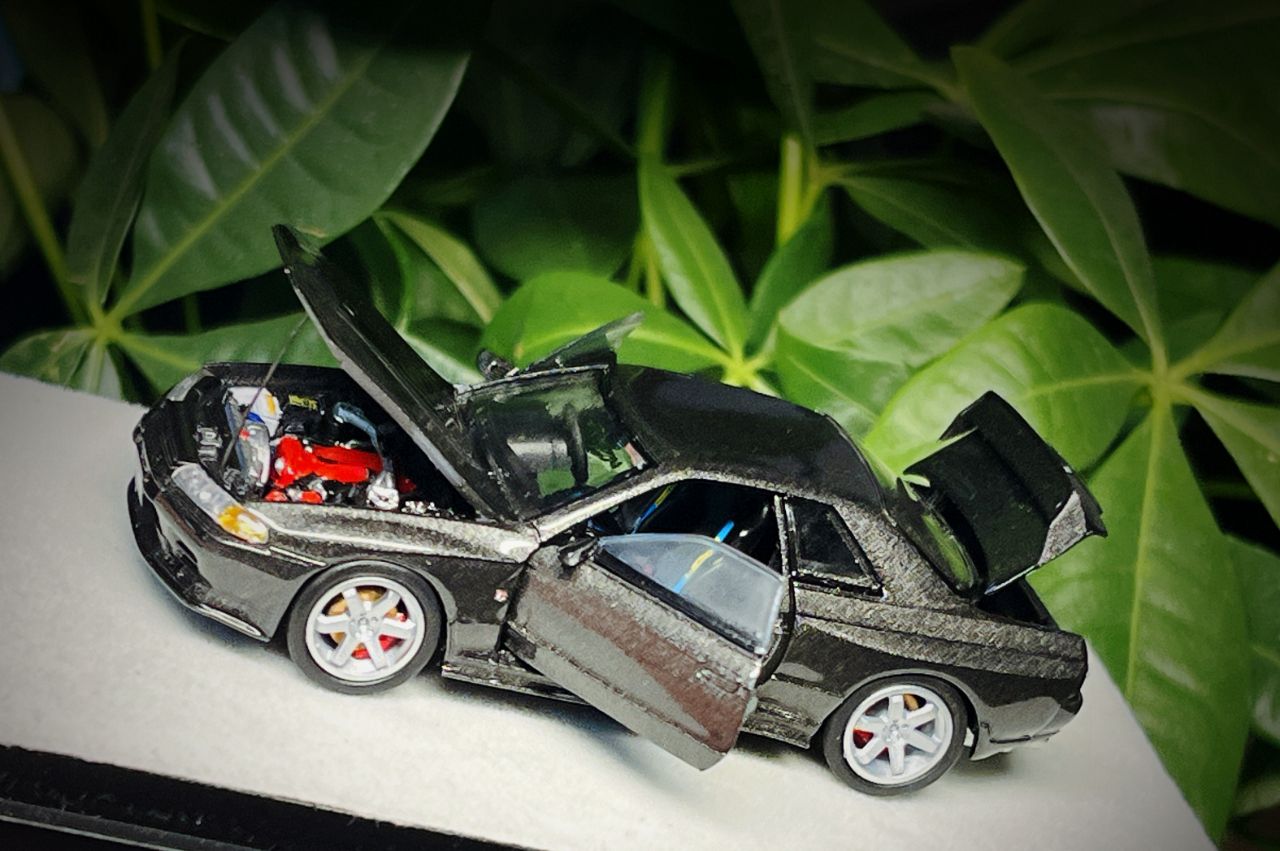Preorder] PGM 1:64 Nissan GT-R R32 Metallic Gray Fully Openable