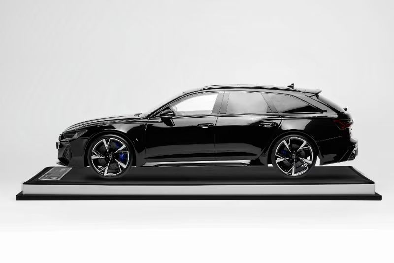 Motorhelix 1:12 Audi RS6 Avant (C8) 2021 Resin Model (3 Colors)