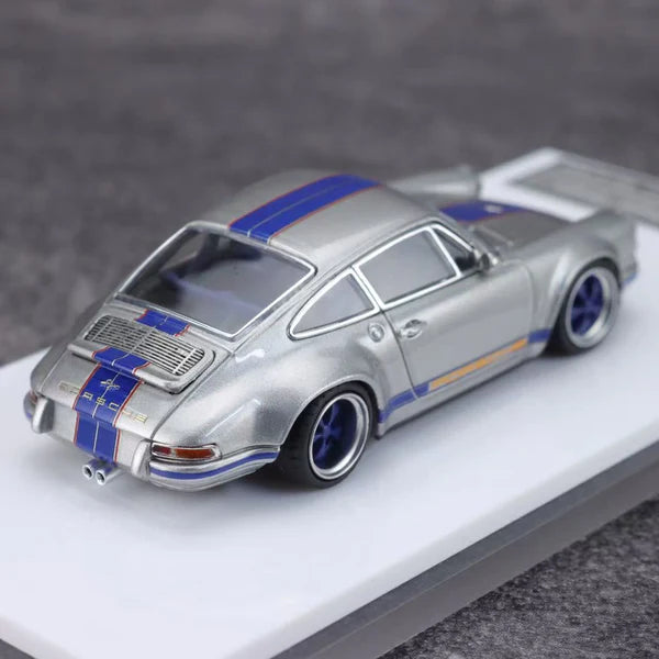 Zincit Model 1:64 Porsche 911 singer DLS Coupe/DLS (2 Variants)