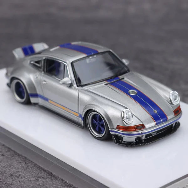 Zincit Model 1:64 Porsche 911 singer DLS Coupe/DLS (2 Variants)