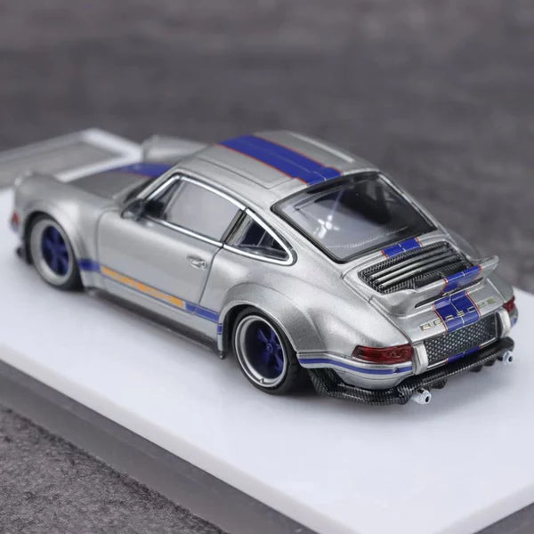 Zincit Model 1:64 Porsche 911 singer DLS Coupe/DLS (2 Variants)