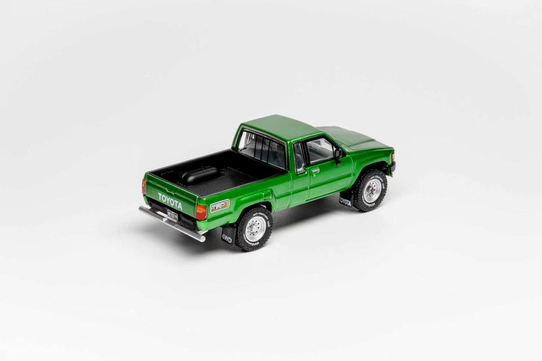 [Preorder] GCD 1:64 Toyota Hilux SR5 XTRA Cab 1985 (LHD) (3 Colours) KS-087-641/ KS-087-642/ KS-087-643