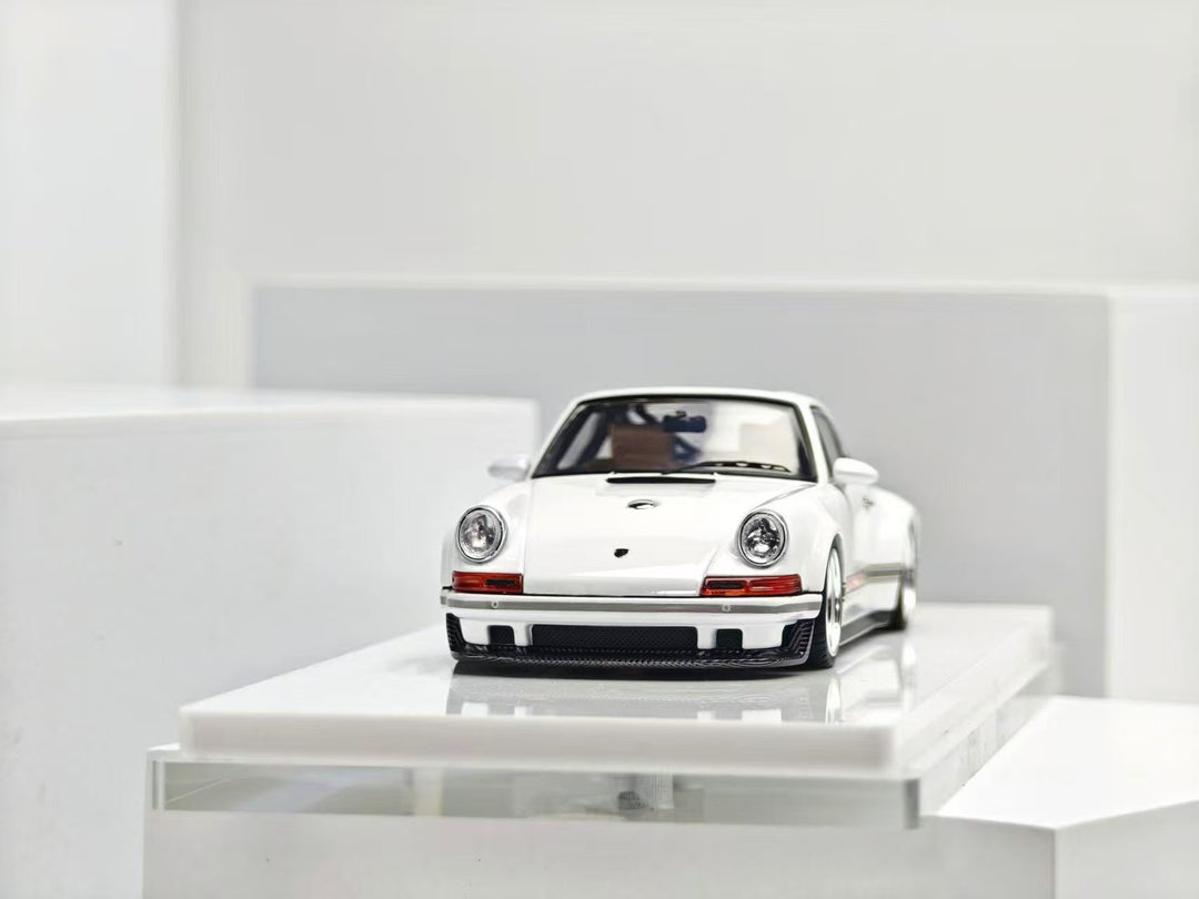 Zincit Model 1:43 Porsche Singer DLS (3 Colours)