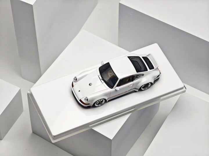 Zincit Model 1:43 Porsche Singer DLS (3 Colours)