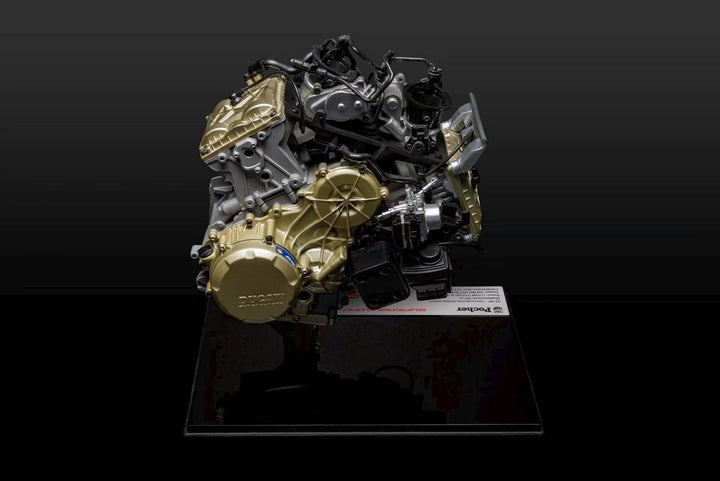 [Preorder] Pocher 1:4 HK124 Ducati Panigale - V2 Superquadro Engine Assembly Model Kit
