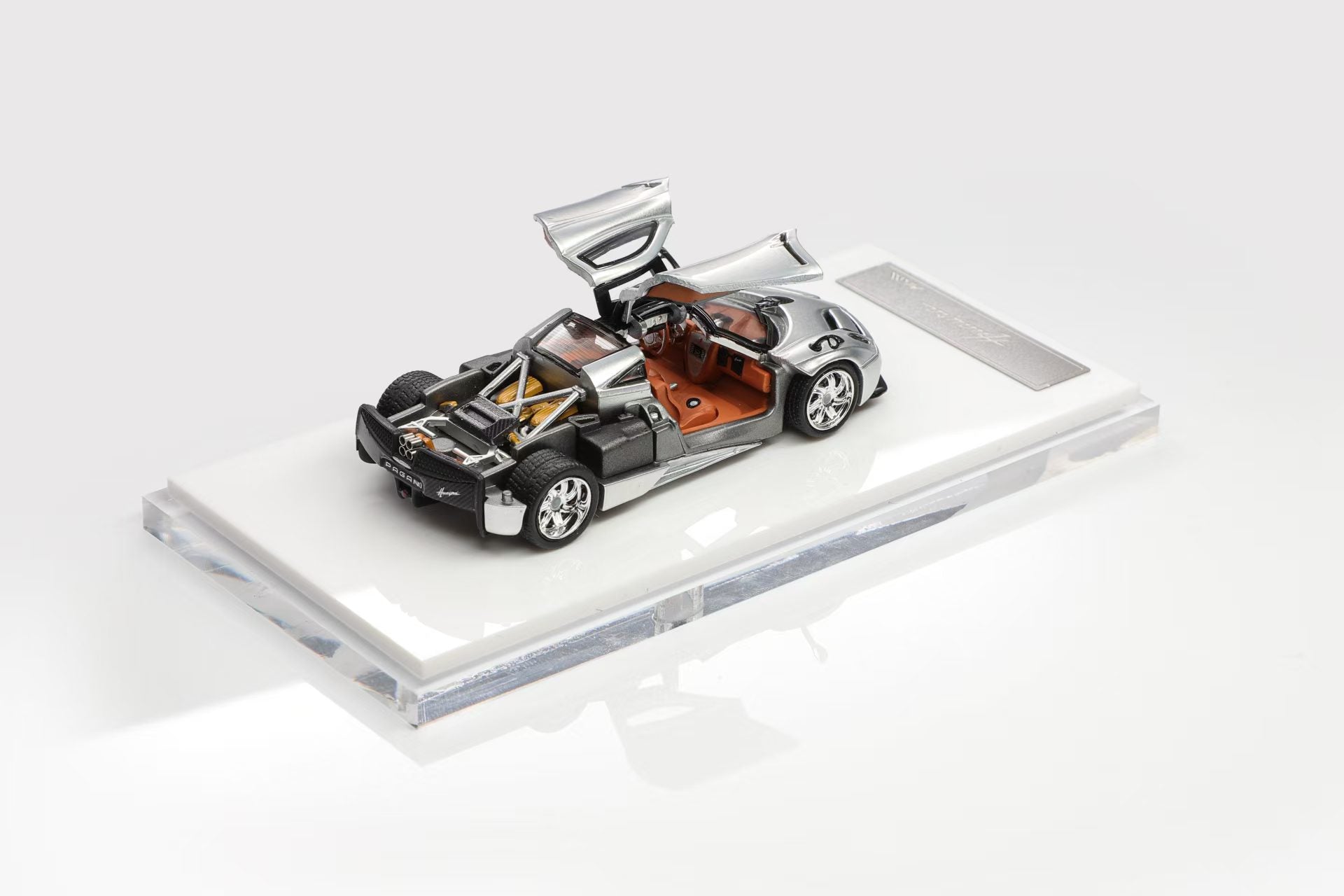 HKM Premium 1/64 パガーニ ウアイラ HKM Premium 1/64 Scale Pagani Huayra | Metallic Red - YouTube