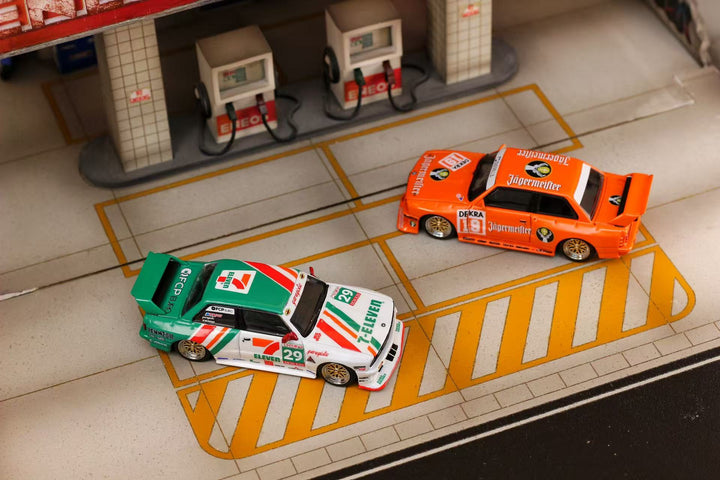 [Preorder] Street Weapon 1:64 BMW E30 M3 LTO Modified Version (3 Versions)