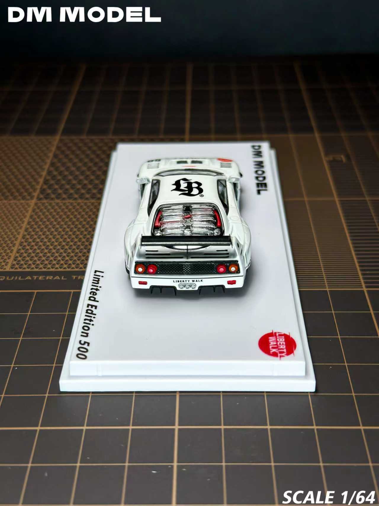 Preorder] DM Model 1:64 LBWK Ferrari F40 White (2 Versions