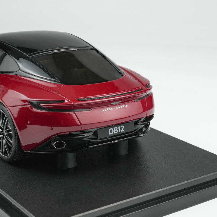 GT Spirit 1:18 ASTON MARTIN DB12 HYPER RED 2023 GT936
