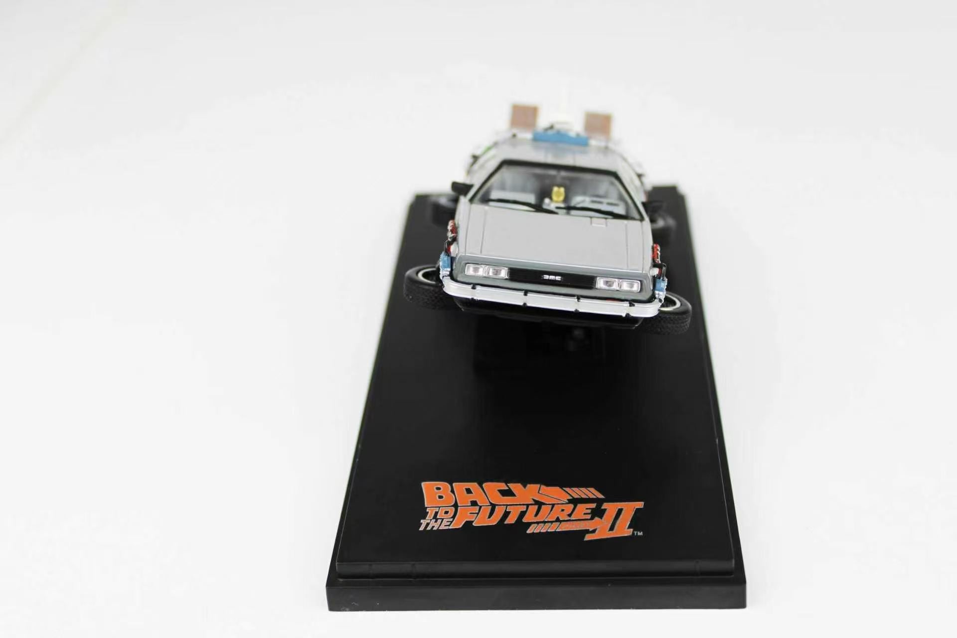 ミニカー1/43 BACK TO THE FUTURE II デロリアン Preorder] Zincit Model 1:43 Back to the Future Flying DeLorean (2
