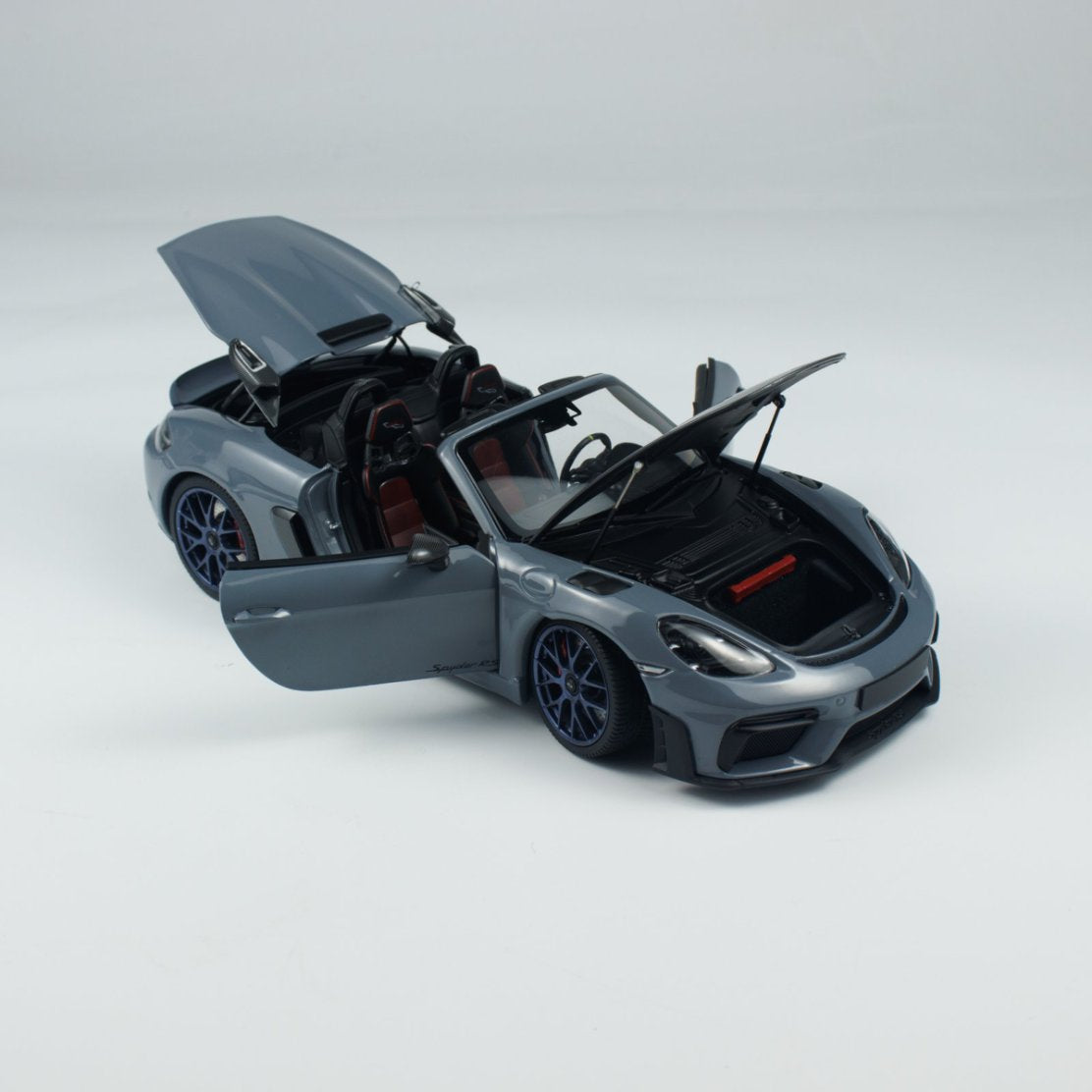 Minichamps 1:18 Caymen 718 Spyder RS Weissach Package 110063130/31