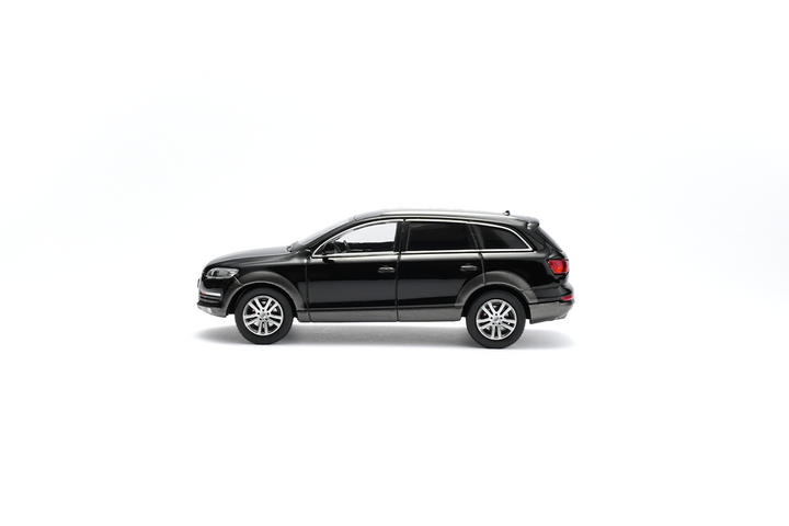 Masdi 1:64 Audi Q7 FSI quattro 2008 (2 Colours) AD3100/AD3101