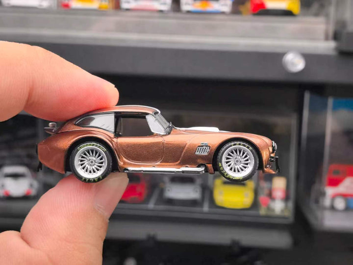 [Preorder] Liberty64 1:64 Shelby Cobra V10 Concept "Al Yasid" (6 Colours)
