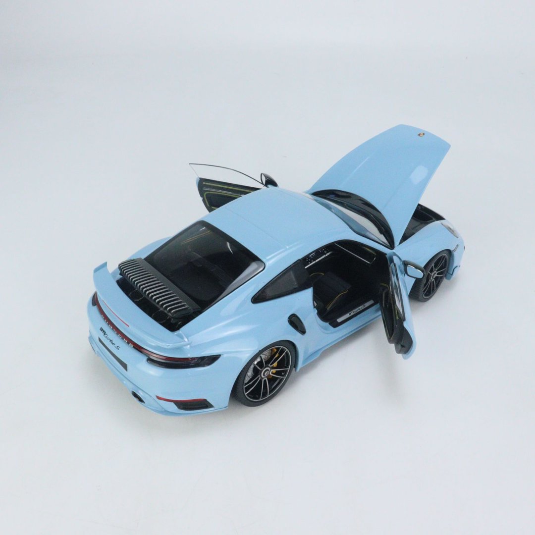 MINICHAMPS 1:18 Porsche 911 992 Turbo S （911 Turbo Sport Design) Gulf Blue 113069173