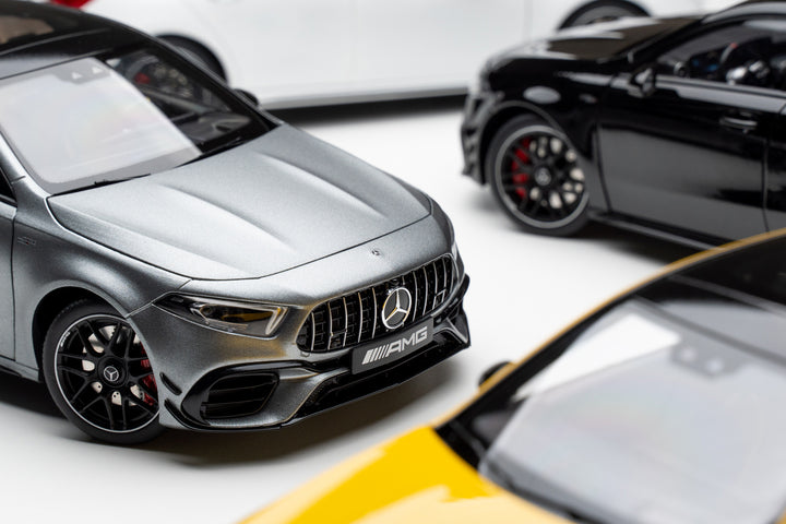 [Preorder] Kiloworks 1:18 Mercedes-Benz AMG A45 S Black LHD