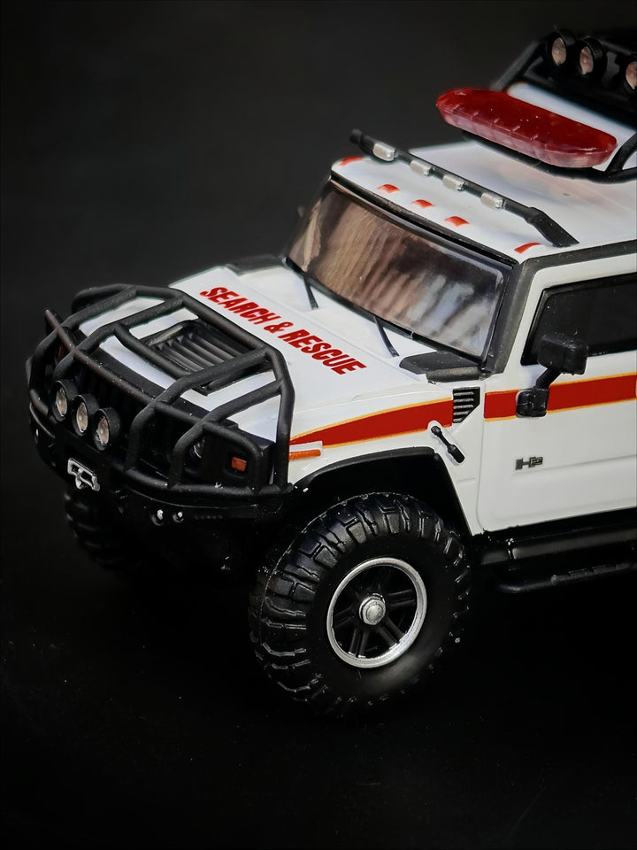 [Preorder] MK Miniatures 1:64 Hummer H2 Ambulance Glossy White