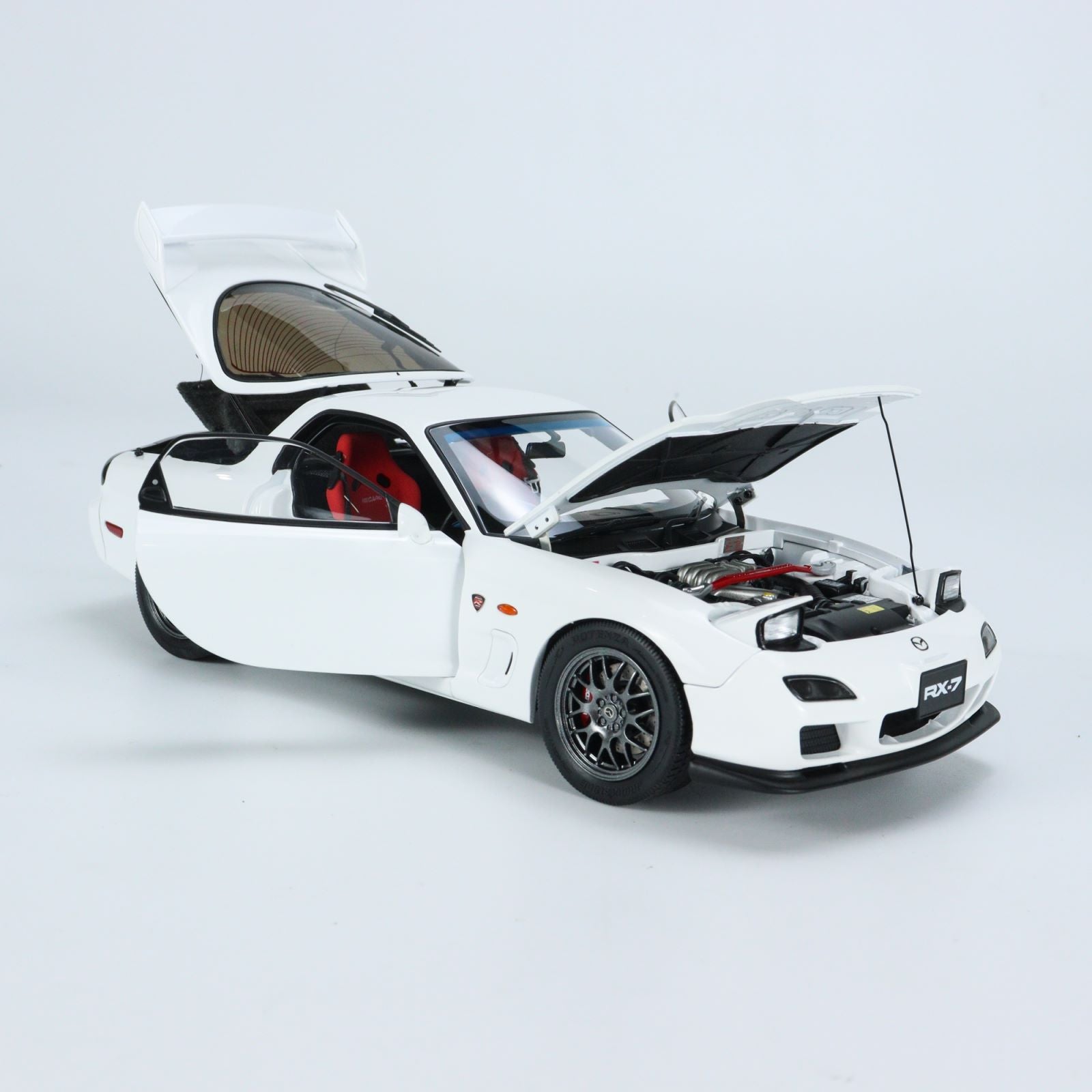 Polar Master 1:18 Mazda RX-7 Spirit R White Diecast Full Open 