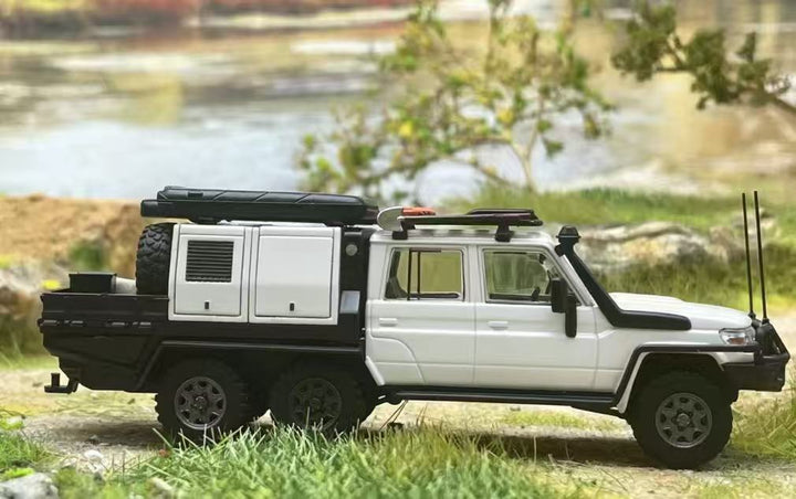 [Preorder] Autobots Models 1:64 Toyota Land Cruiser LC79 6X6 (4 Colours)