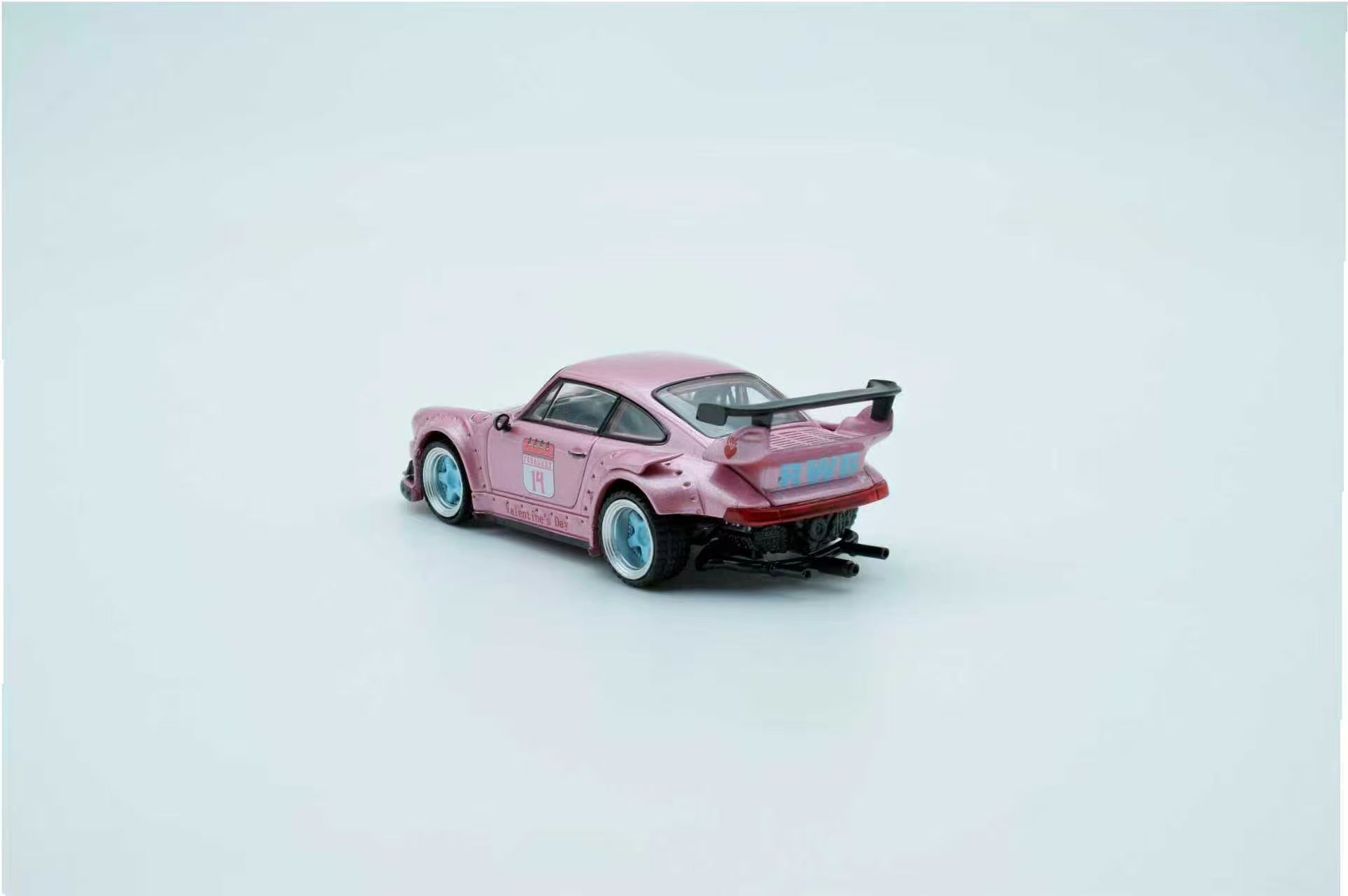 Model Model 1:64 Porsche RWB930 Valentine's Day Limited Edition