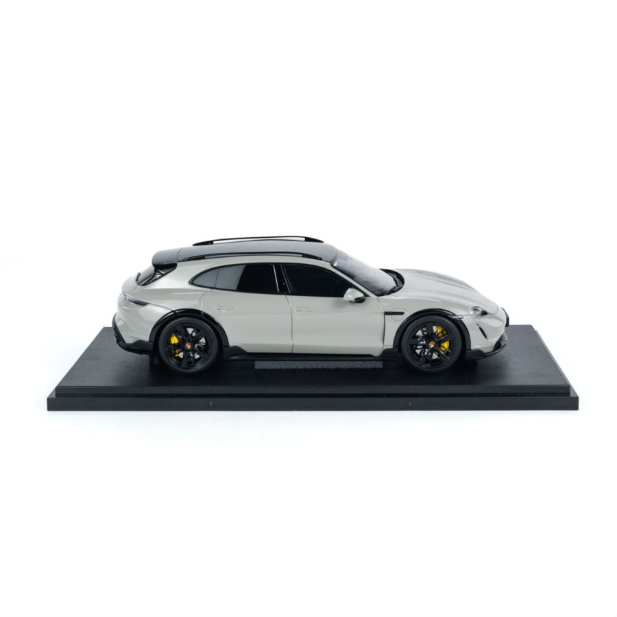 [Preorder] GT Spirit 1:18 PORSCHE TAYCAN TURBO S CROSS TURISMO