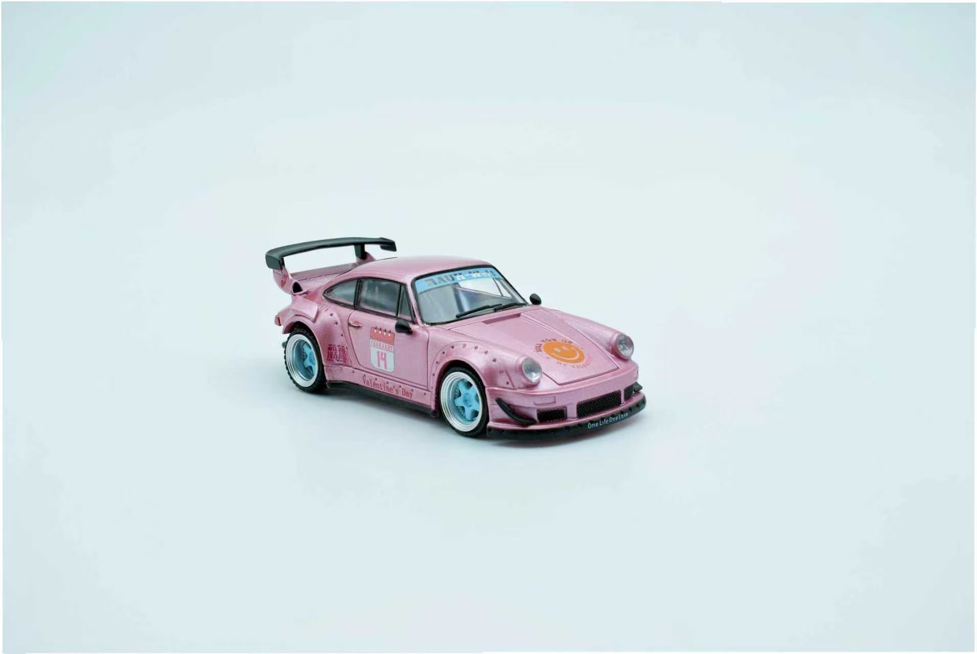 Model Model 1:64 Porsche RWB930 Valentine's Day Limited Edition