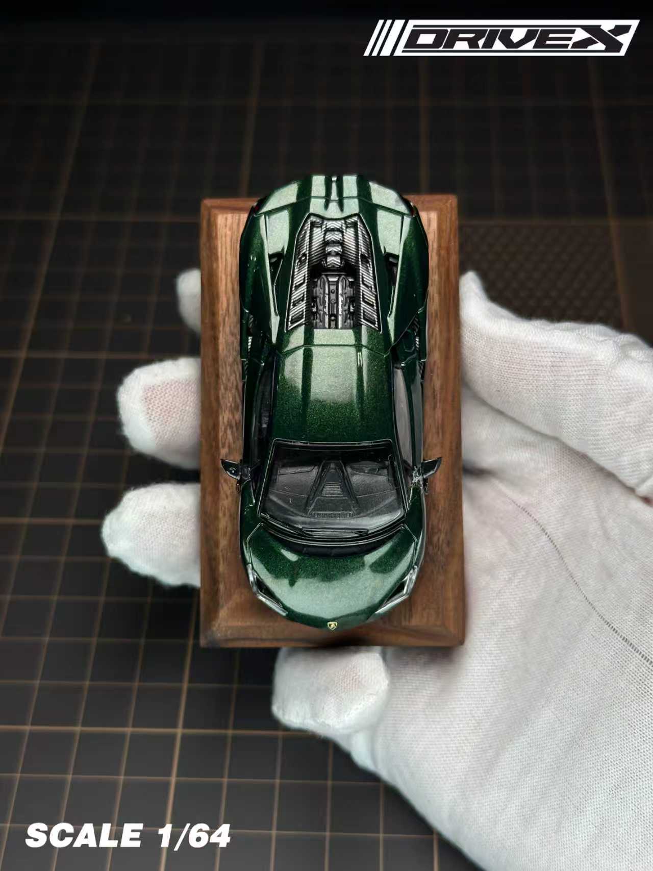 Preorder] Drive X 1:64 Lamborghini Revuelto Hanging Card Board (7