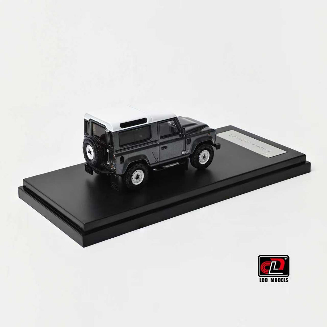LCD 1:64 Land Rover Defender 90 V8 (3 Colours) LCD64016-BU