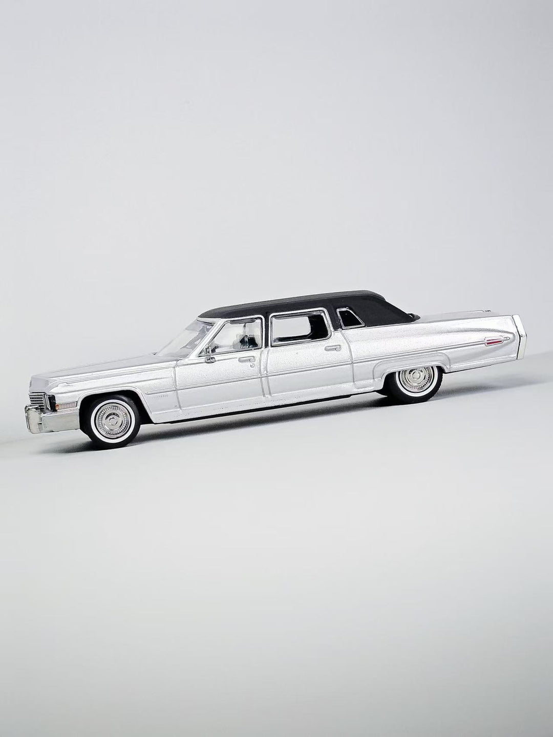 [Preorder] MK Miniatures 1:64 Cadillac Series 75 Fleetwood (3 Versions)