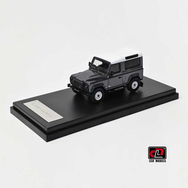 LCD 1:64 Land Rover Defender 90 V8 (3 Colours) LCD64016-BU