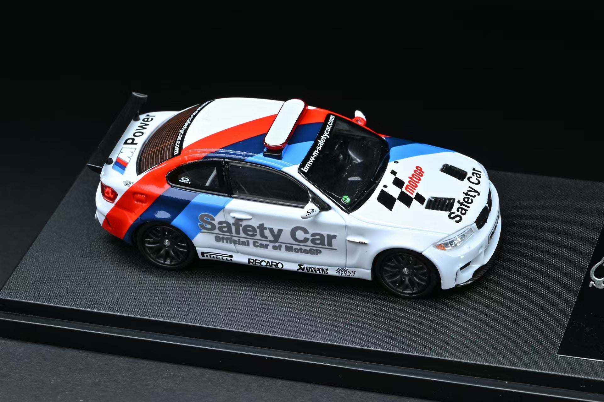 Preorder] 7CM Model 1:64 BMW 1M Coupe (E82) Moto GP 2011 Safety