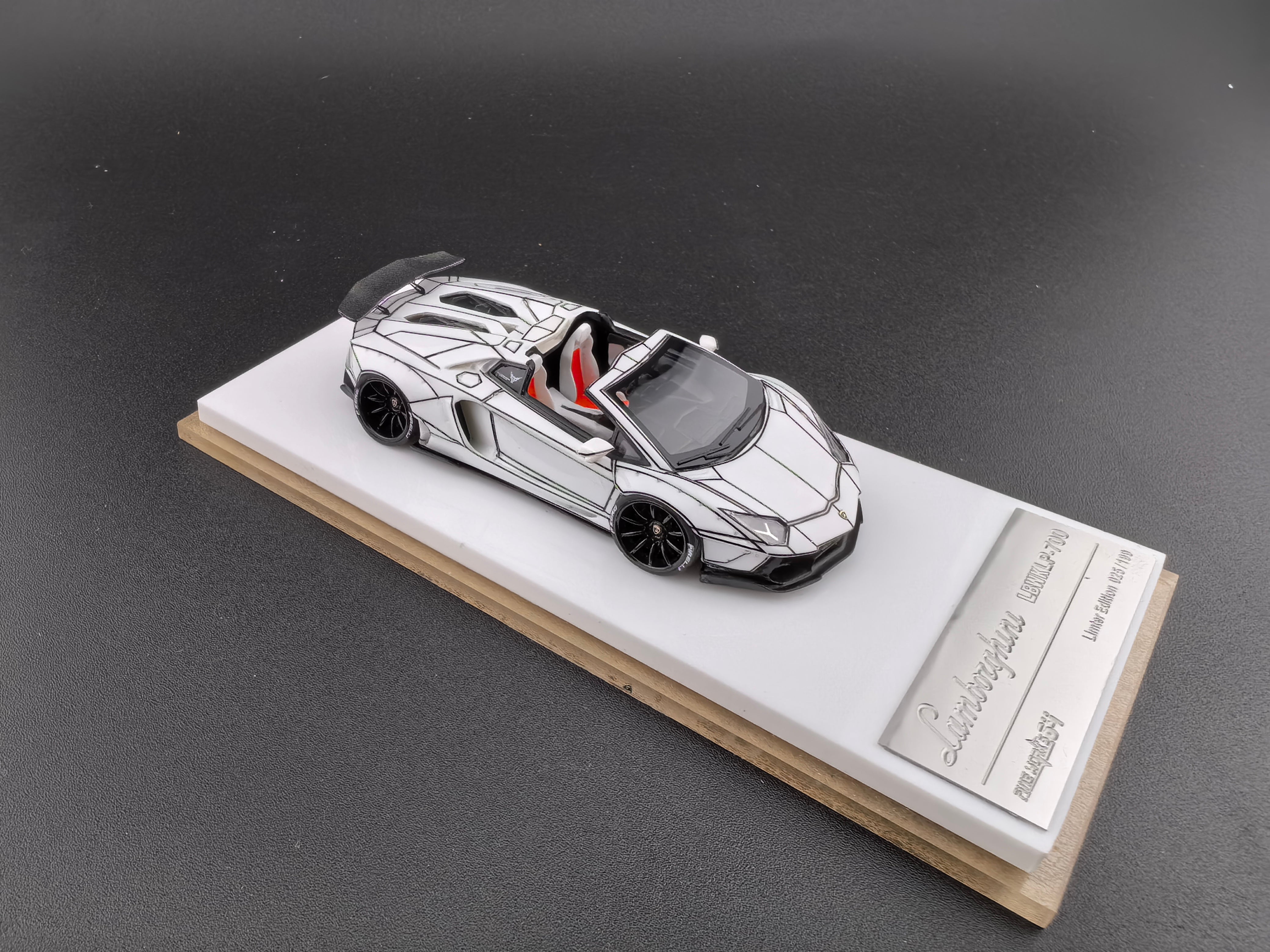Preorder] Fine works64 1:64 Lamborghini LP700 Roadster LB