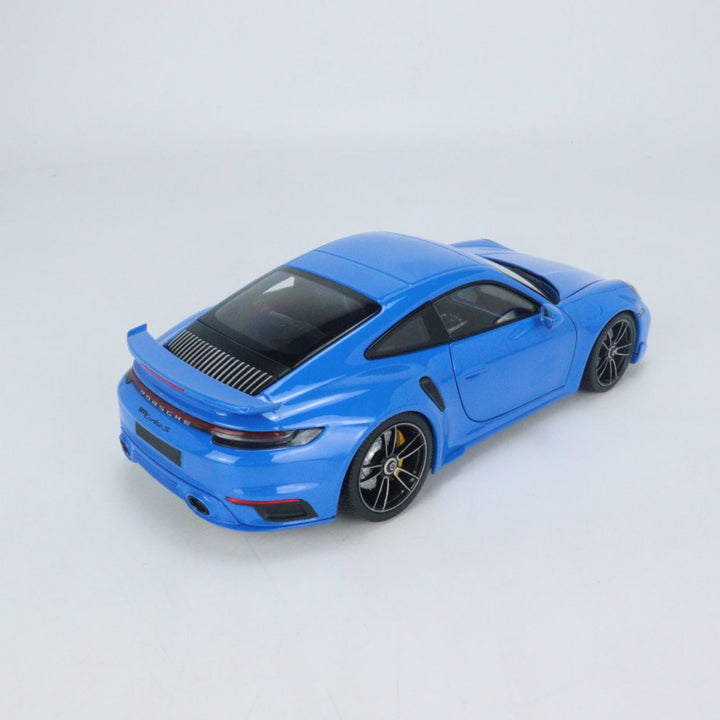 MINICHAMPS 1:18 Porsche 911 992 Turbo S (911 Turbo Sport) 113069172