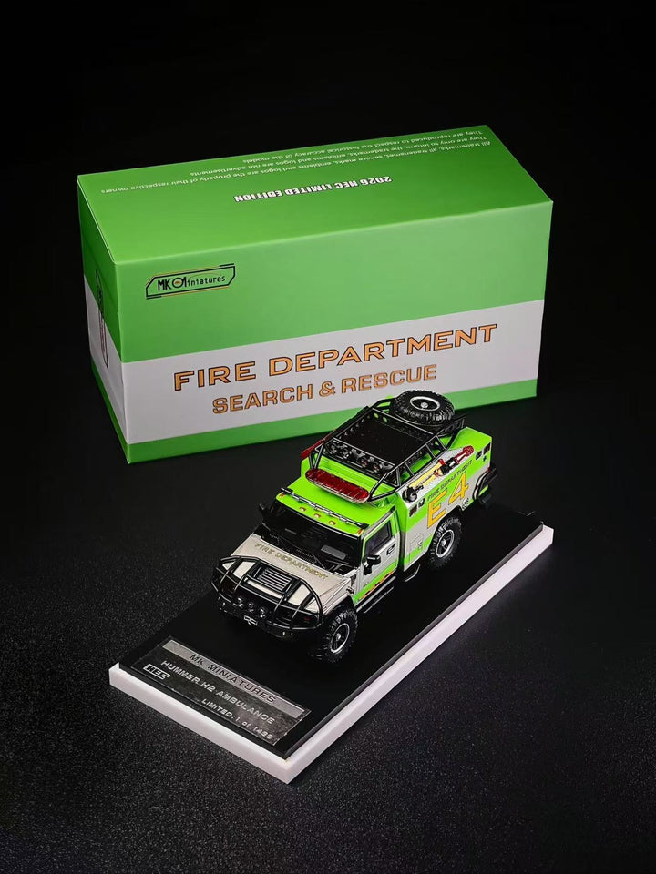 [Preorder] MK Miniatures 1:64 Hummer H2 Ambulance Silver with green Livery