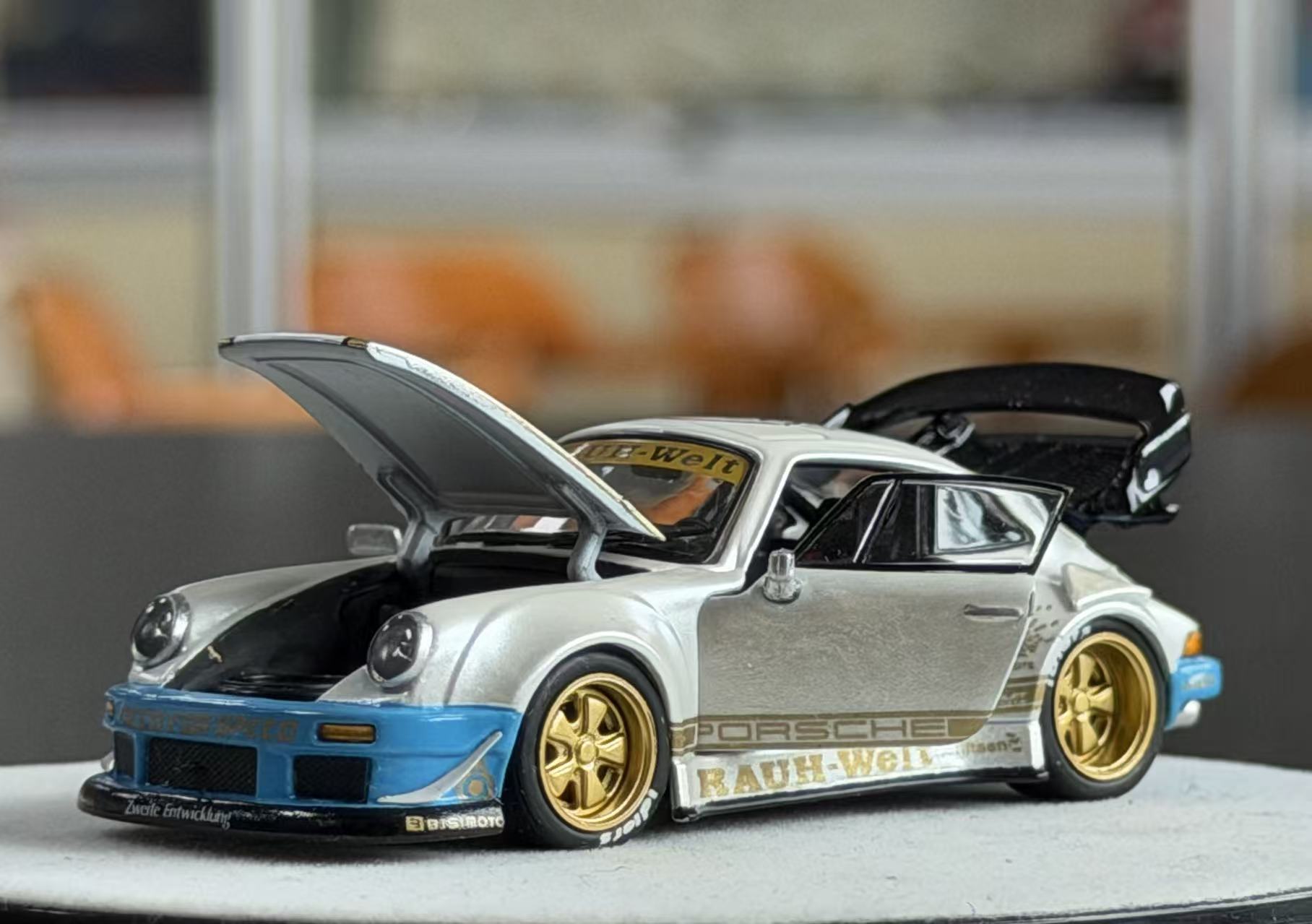 Preorder] PGM 1:64 Porsche RWB 930 White pgm-640211 (2 Versions