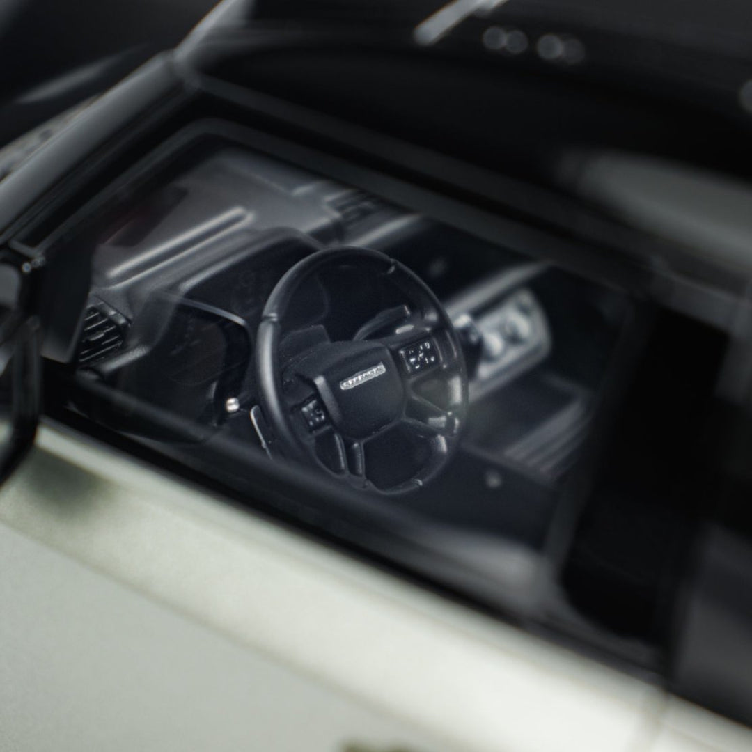 GT Spirit 1:18 LAND ROVER DEFENDER P400 X-DYNAMIC HSE PANGEA GREEN 2021 GT517