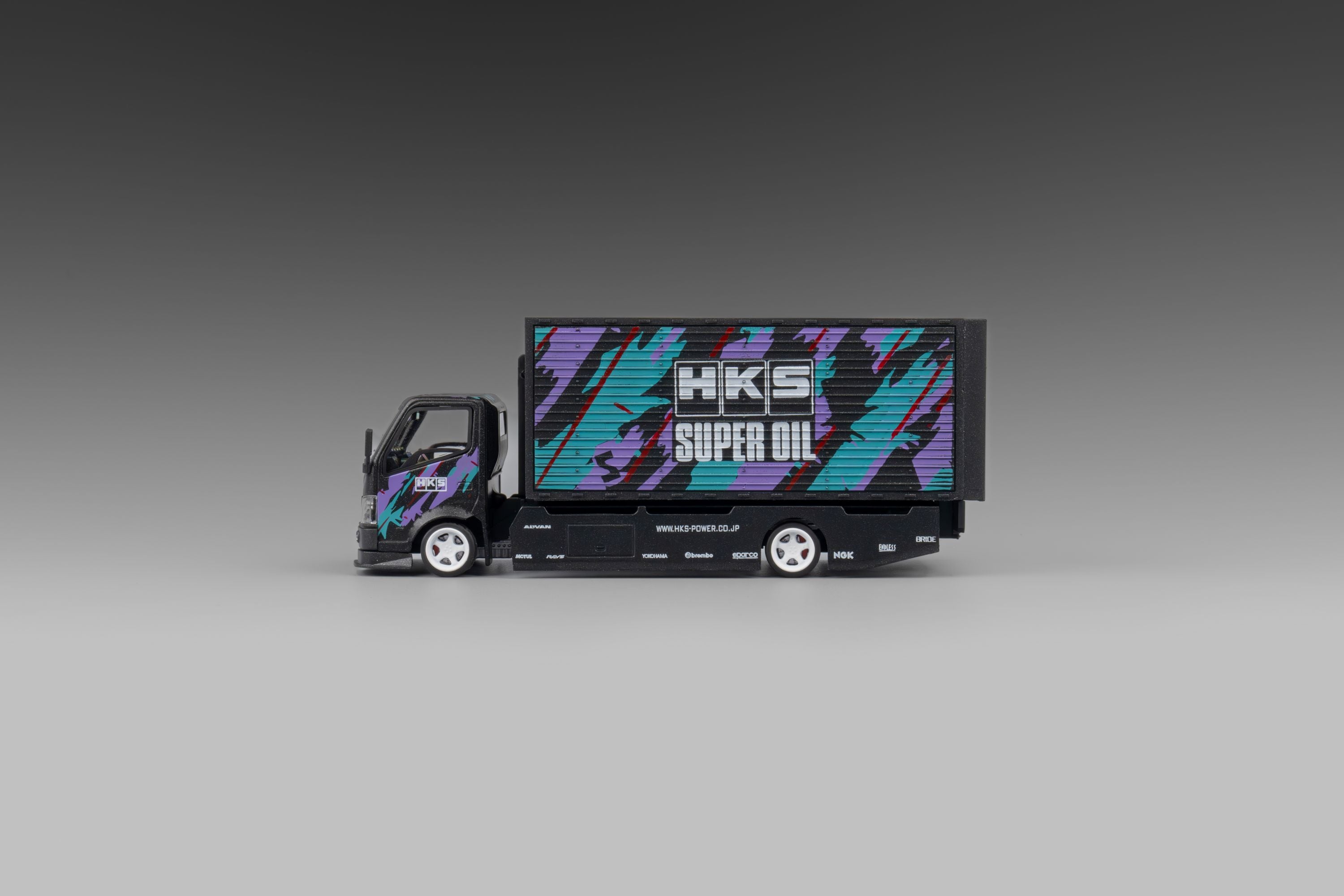 Micro Turbo 1:64 Custom Box Truck - HKS livery – Horizon Diecast